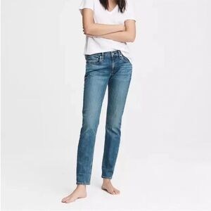 Rag & Bone Dre Low-Rise Boyfriend Jean Bellview
Slim Fit Indigo Denim Women’s 26